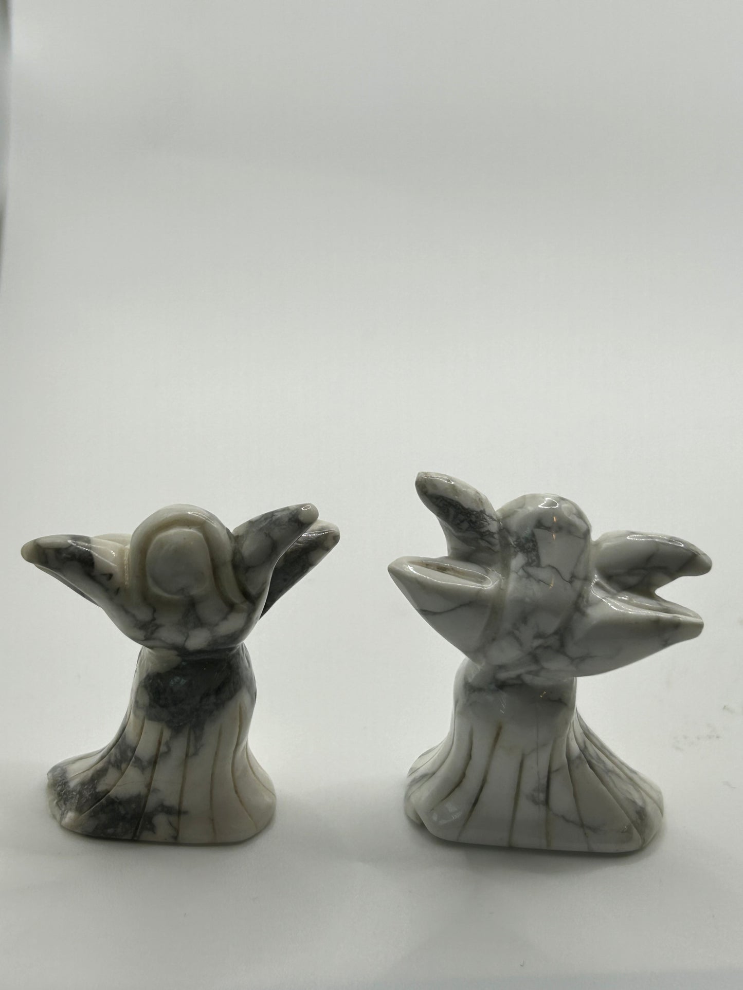 Angel(s) - Howlite