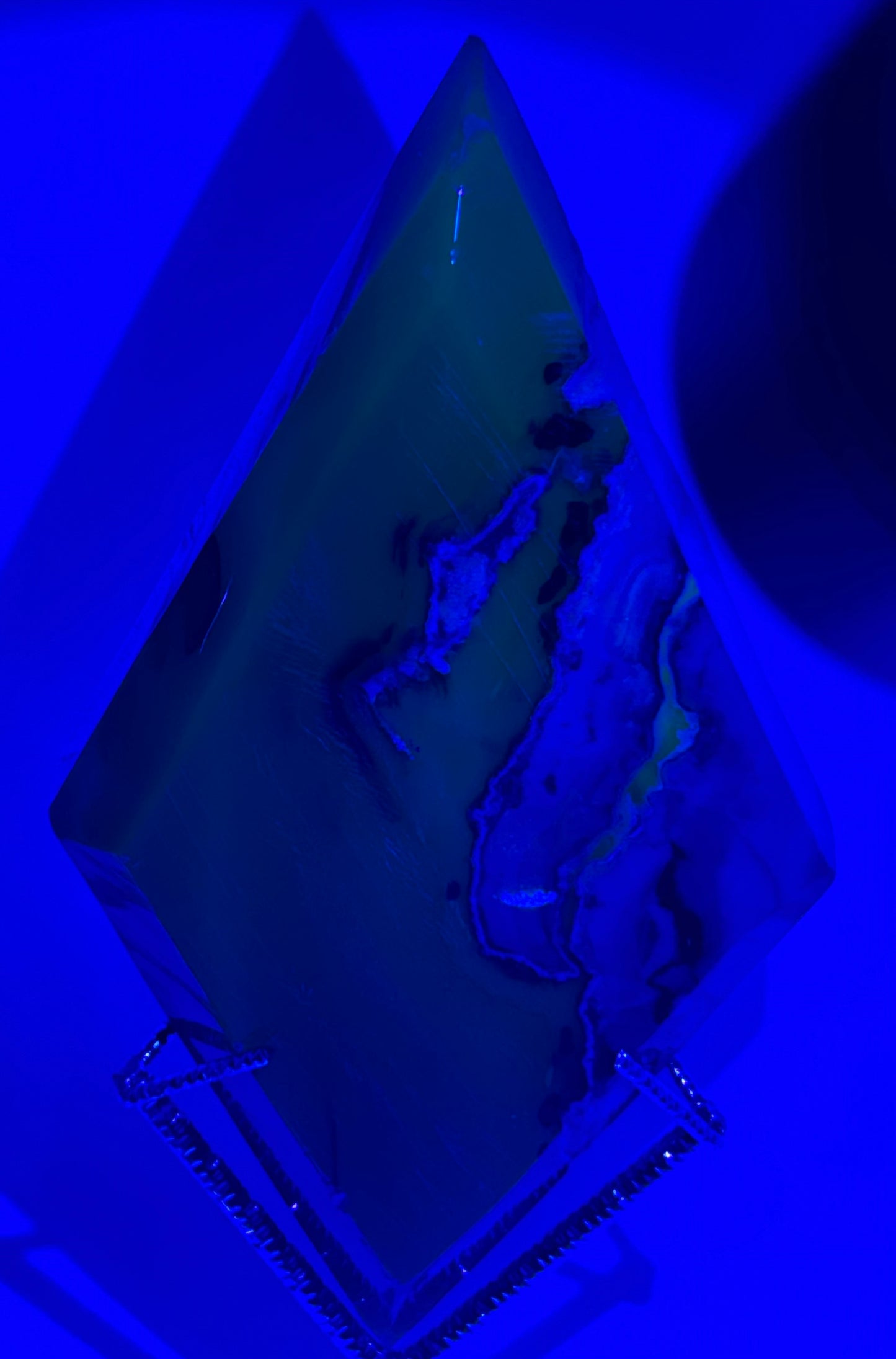 Diamond(s), Volcano Agate