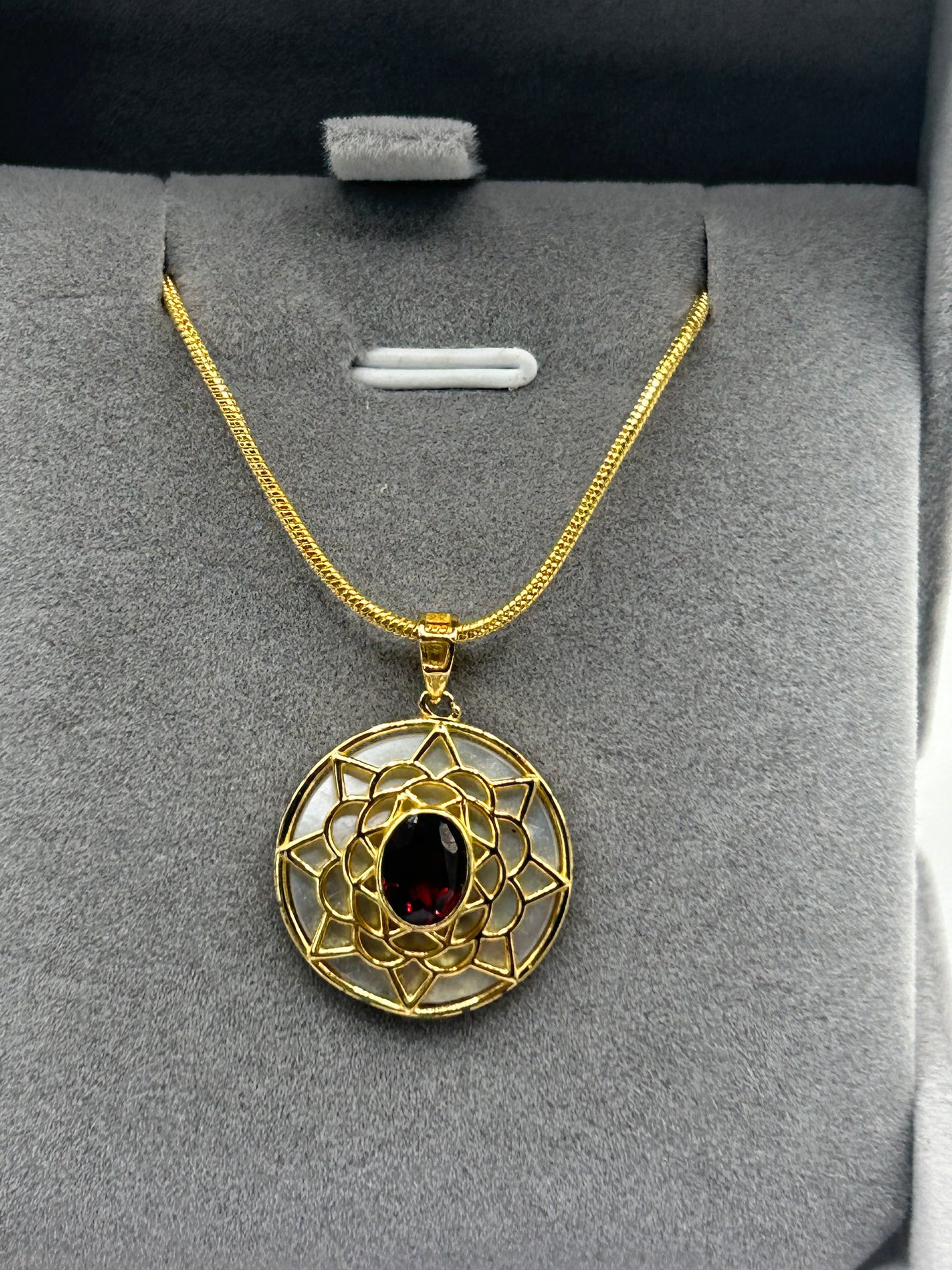 Necklace(s) - Garnet