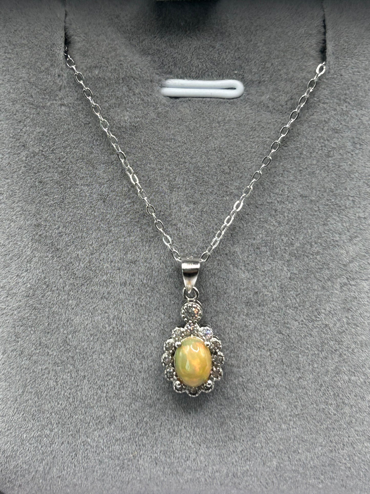 Necklace(s) - Opal