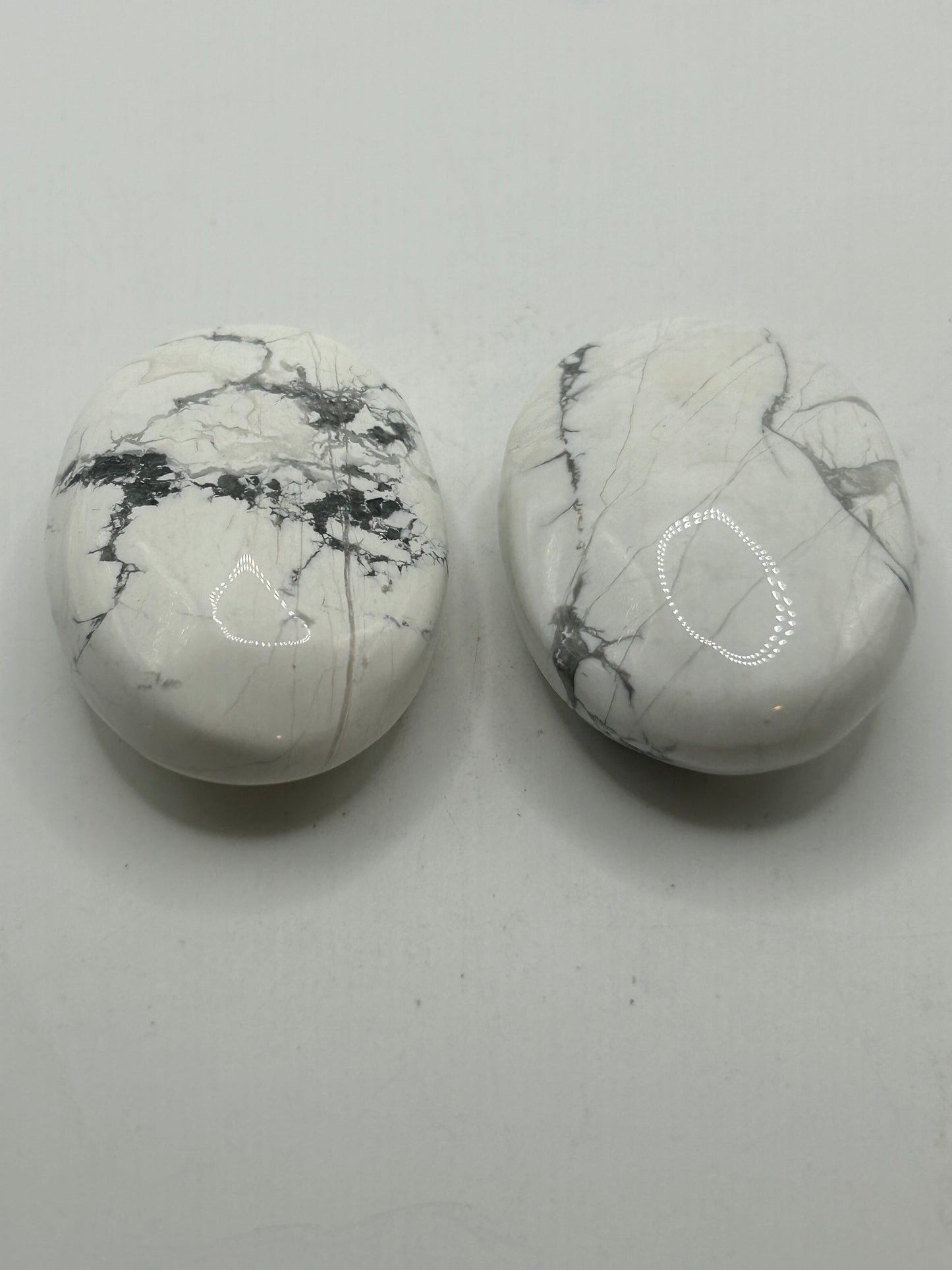Palm Stone(s), Howlite