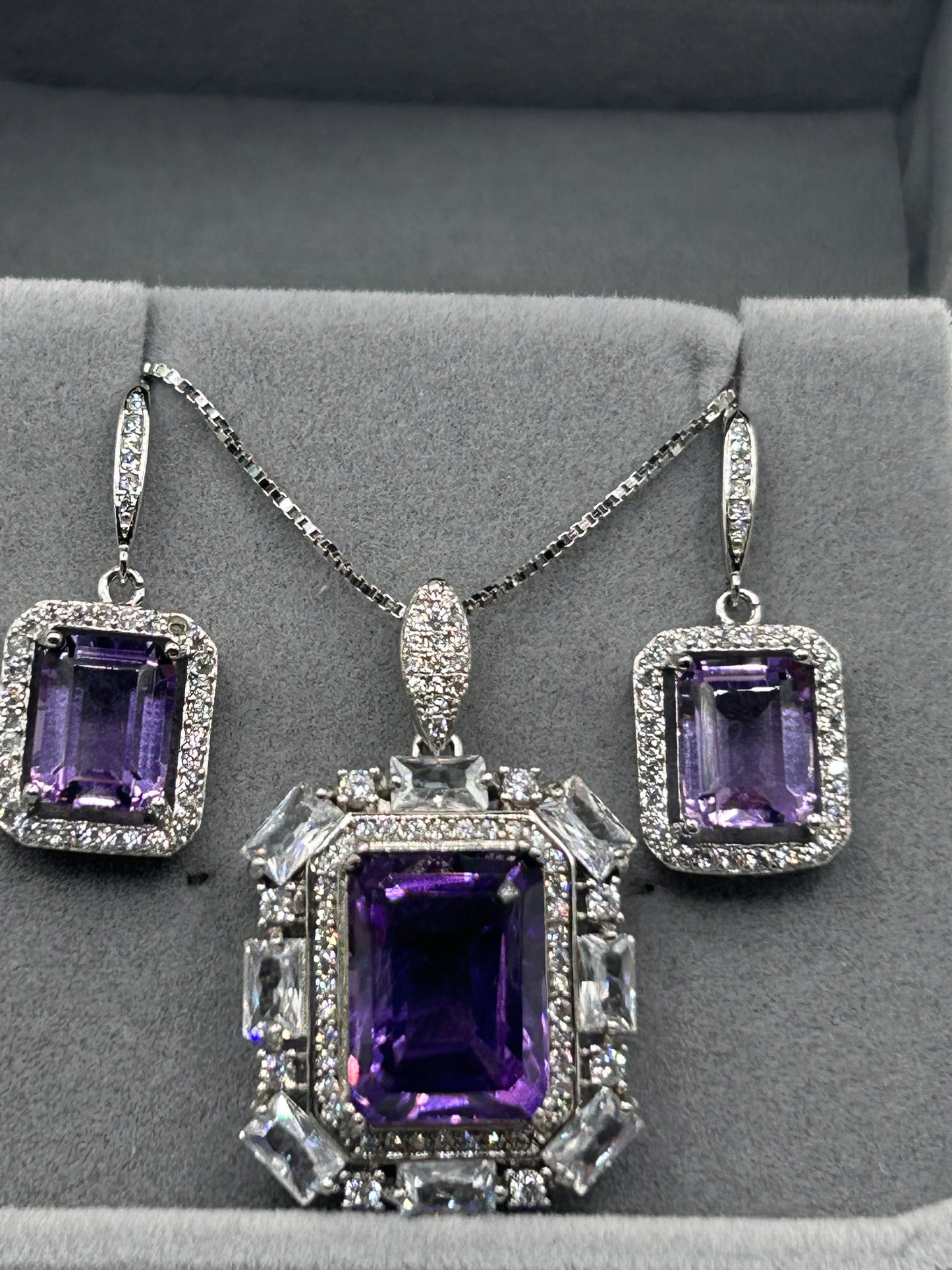 Necklace and Earring Set(s) (925 Sterling Silver)