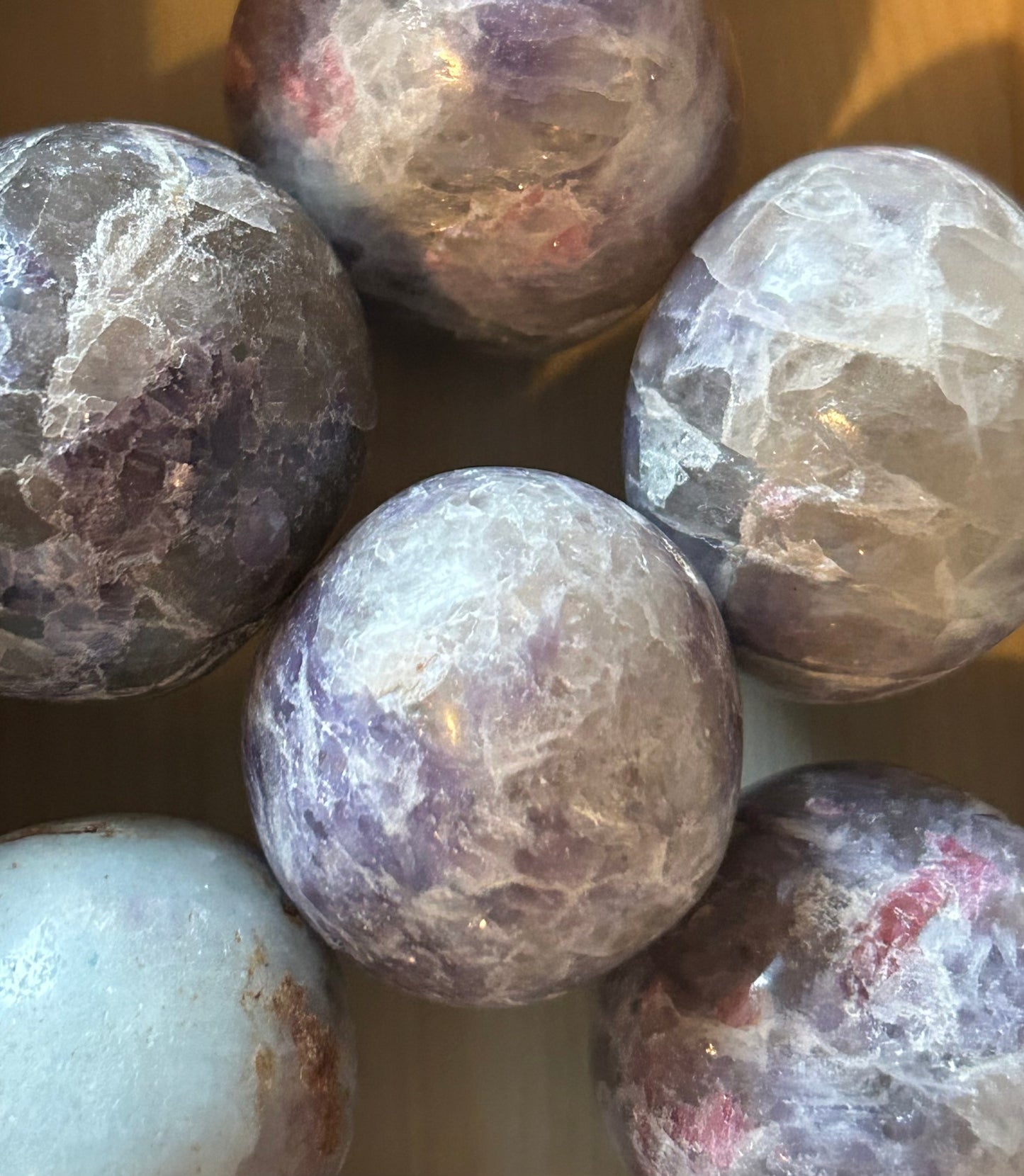 Tumble(s), Lepidolite